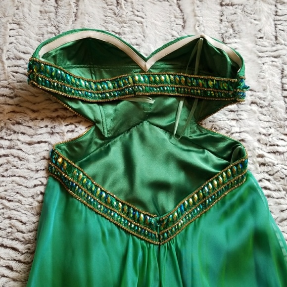 La Femme Strapless Prom Gown - Picture 4 of 8